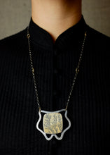 Load image into Gallery viewer, Grass Flower Necklace