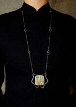 Load image into Gallery viewer, Grass Flower Necklace
