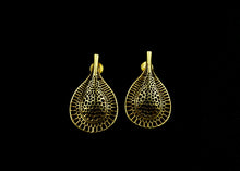 Load image into Gallery viewer, Foraminifera Earrings
