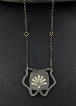 Load image into Gallery viewer, Grass Flower Necklace
